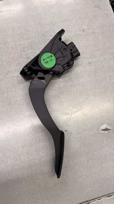 Педаль газа Monza