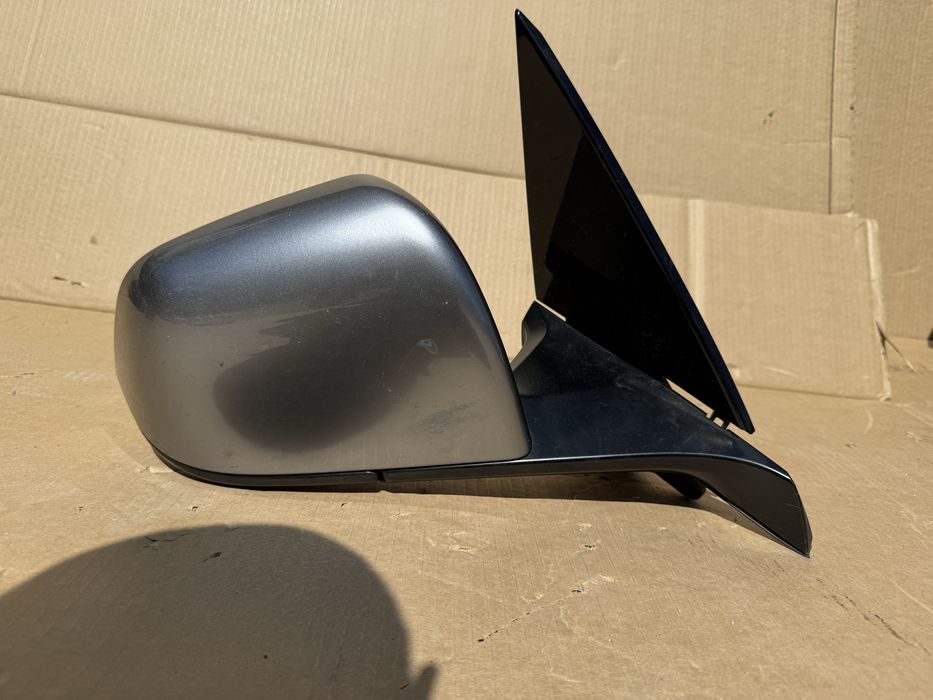 Огледало странично Tesla Model Y