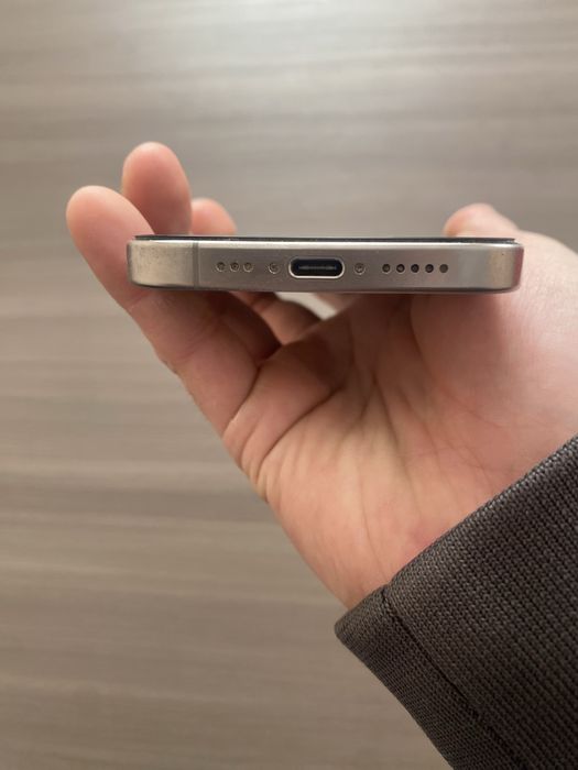 Iphone 15 pro 256гб 90%