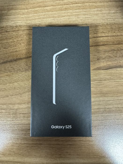 Samsung Galaxy S25 (256 Gb)