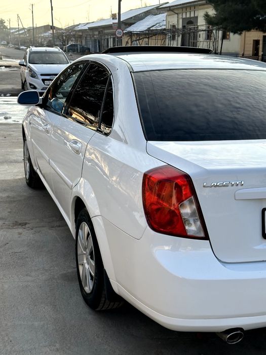 Laccetik 1.8 avtomatik