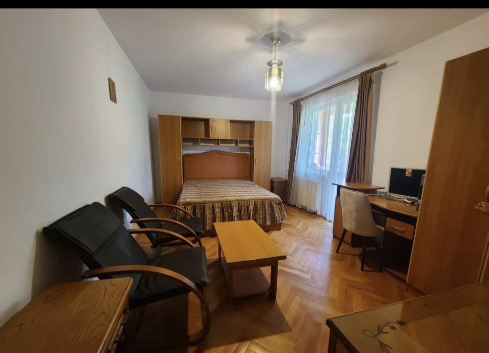 Vand apartament 2 camere, confort 1 sporit, decomandat, etaj 3( 4), Banat, zona Pandurilor, Cantemir,Tudor.