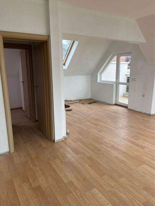 Продава се Тристаен апартамент в Варна, Базар Левски - 198 кв.м за 1213 €/кв.м - Снимка #11