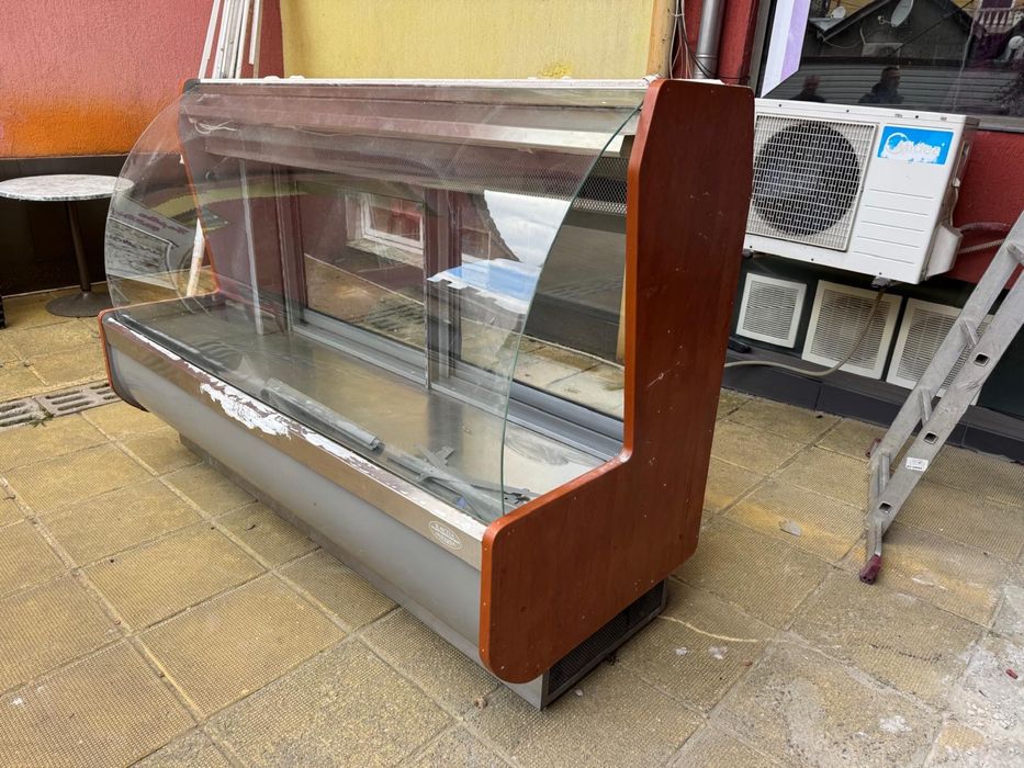 Хладилни витрини КАСПА