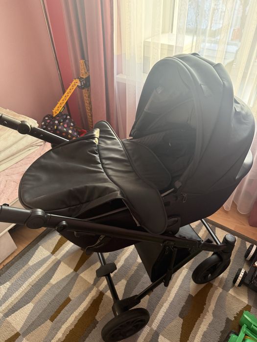 Продам коляску детскую