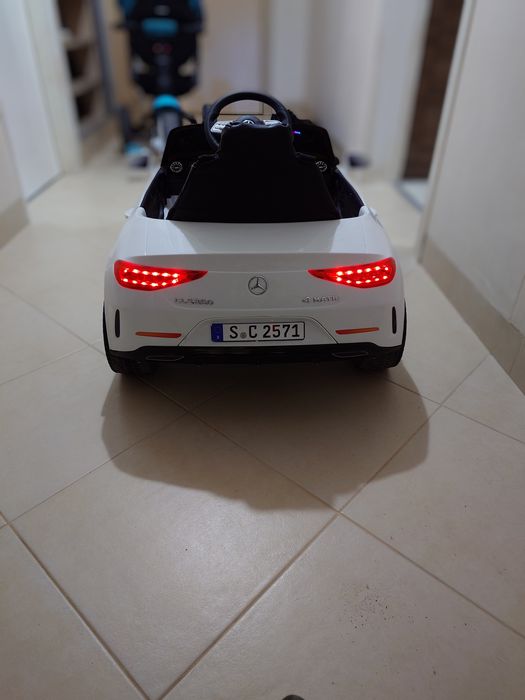 Акумулаторна детска кола Мерцедес-Бенц CLS
