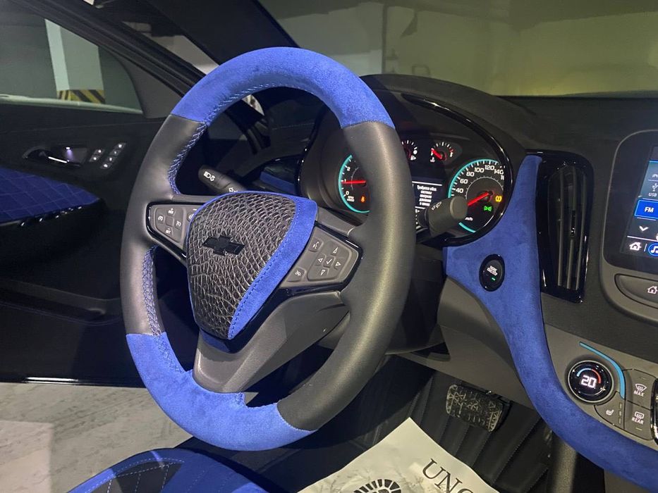 Перетяжка автосалона