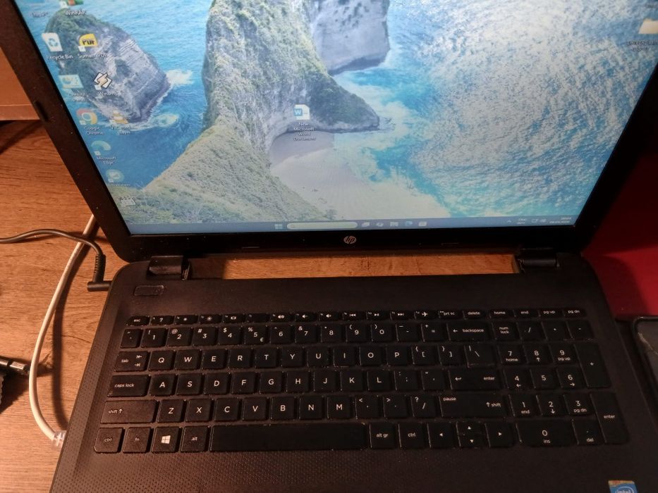 Vand laptop  model HP 250 G4 in stare foarte bună  in Brașov