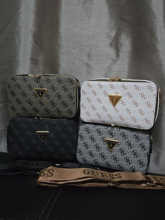 Дамски чанти Guess