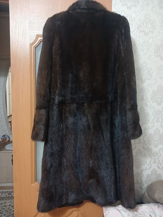 Продам, шуба норковая.