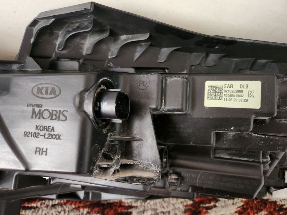 Kia K5 oldi faralari