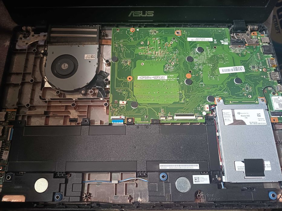 Placa baza laptop Asus Vivobook 17 R702U / X705U gen 8 Pentium 4417u + carcasa completa si tastatura, baterie