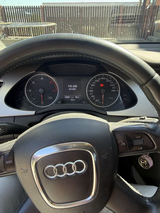 Vand audi a4 an 2010 pret4500 de euro