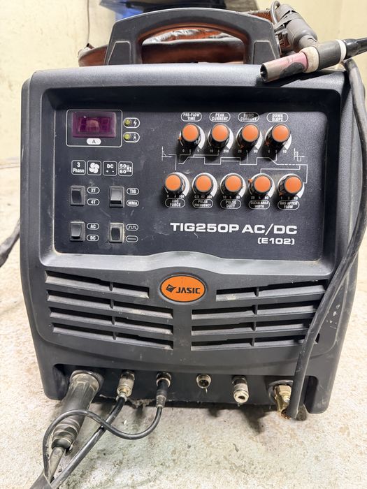 Аргоновый сварочный аппарат