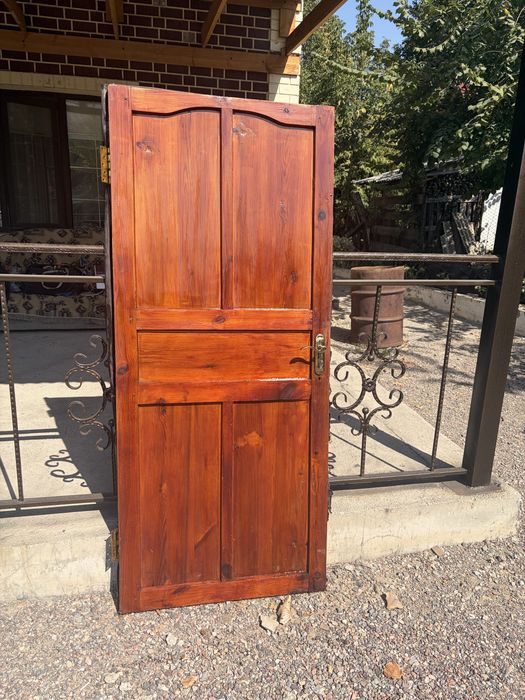 Продам входную дверь