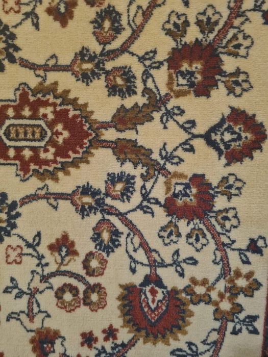 В наличии два ковра