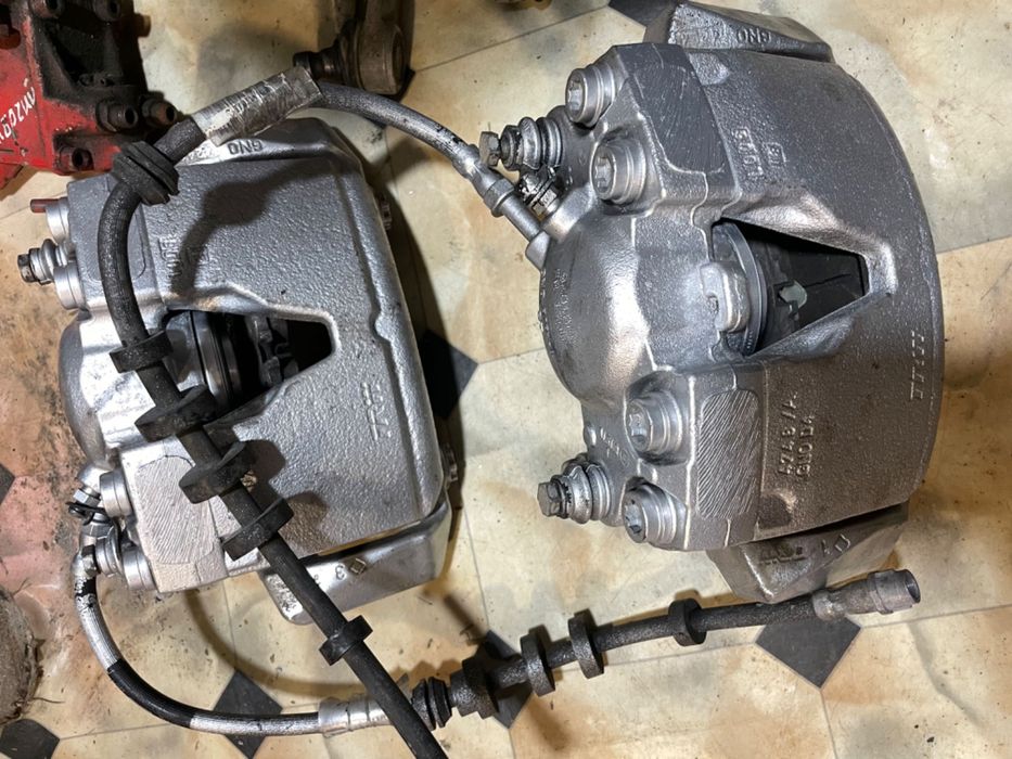 Стойки;суппорта Ауди продам