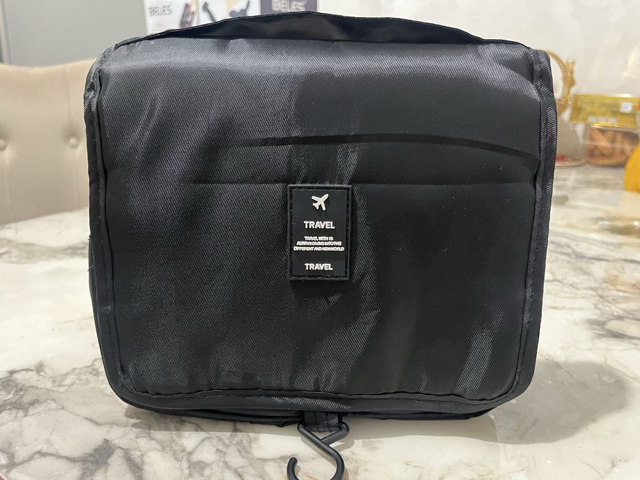 Косметичка черная