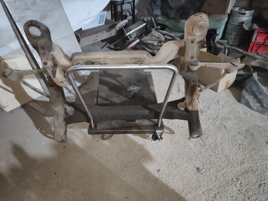 Подрамник форд Таурус виндстар