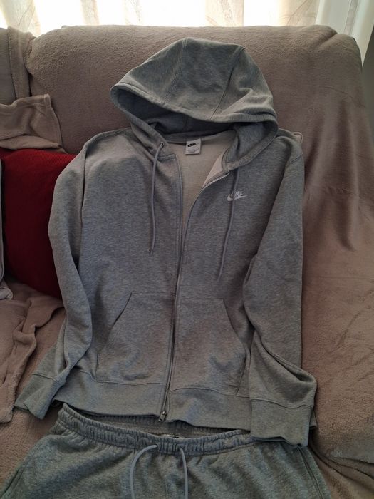 Сив спортен коплект / анцуг