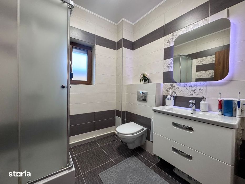 Casa/Vila P+M de vanzare – Ovidiu Sud | 4 dormitoare | Panouri fotov