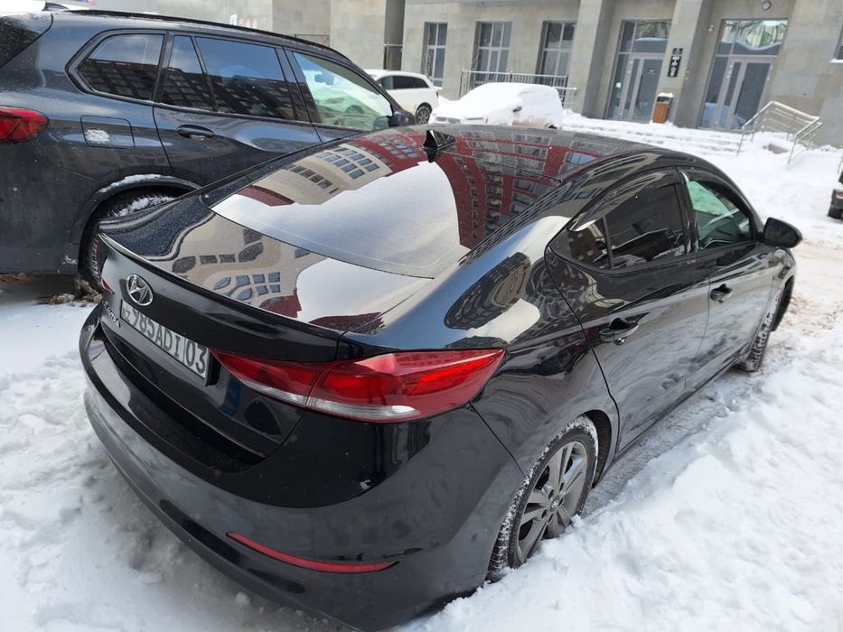 Продам машину hyundai elantra