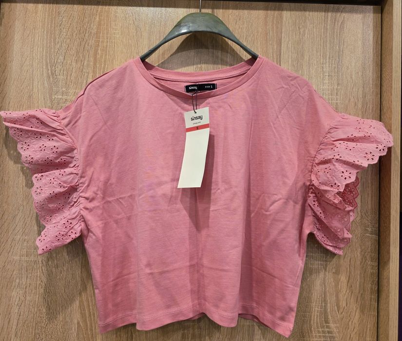 Нови тениски с етикет