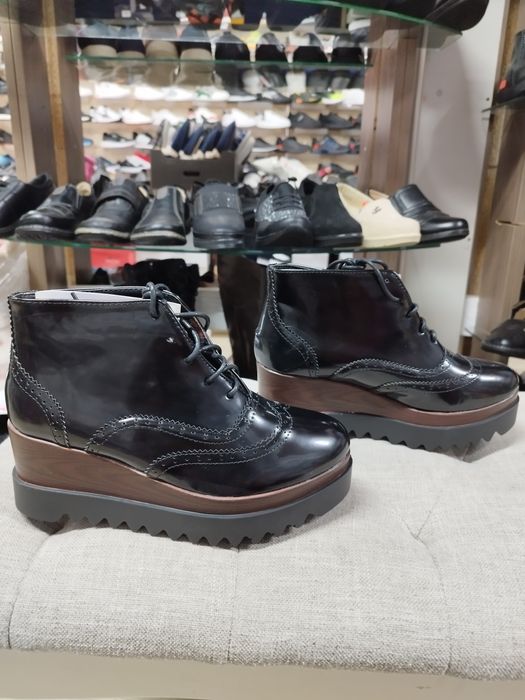 Дамски боти по 20 лв.