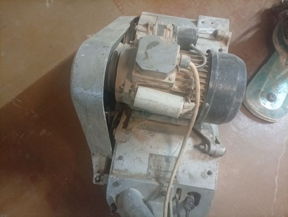 Професионални машини за циклене на паркет