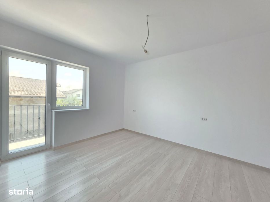 Casa tip duplex cu 4 camere, cartier Izvor, Tarlungeni