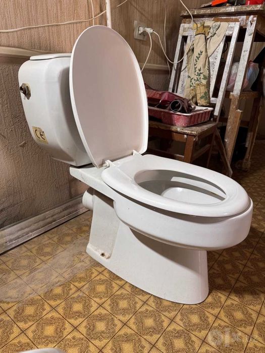 Продается Унитаз Иран б/у
