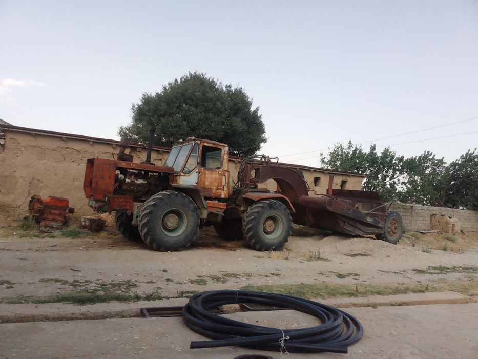 T150 Traktor sotiladi
