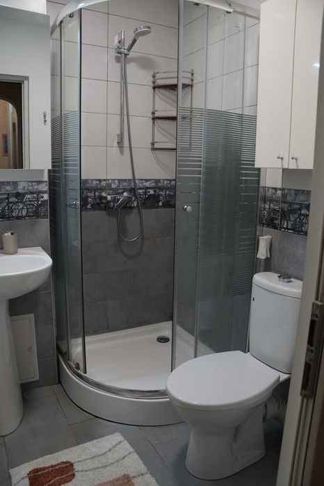 Inchiriez apt. 4 camere