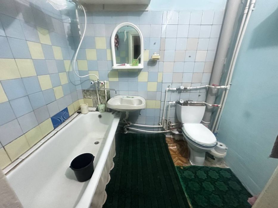 Uchquduq tumanida arzon narxda 2 xonali kvartira srochna sotiladi