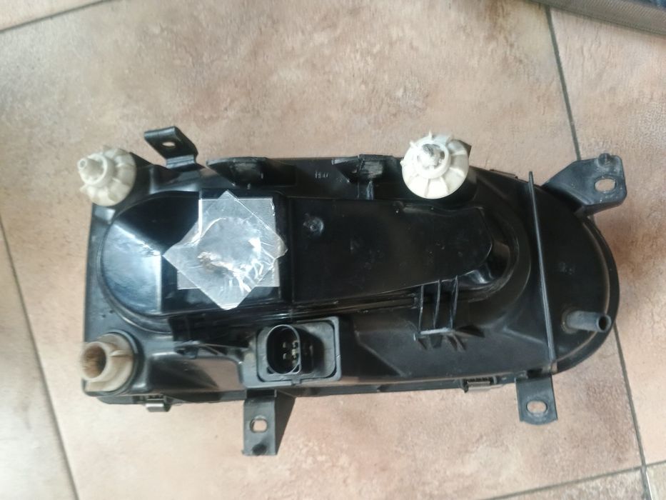 Комплект- двусекционни фарове Хела за Голф 3