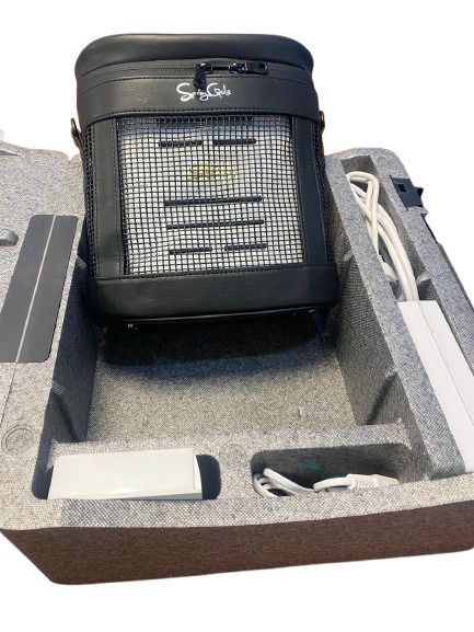 Concentrator de Oxigen Portabil Lovego SG02L – Ecran Tactil, Pachet Complet (Autonomie + Auto), Stare Ca Nouă