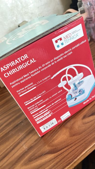 Aspirator chirurgical