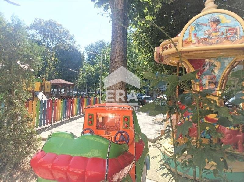 Двустаен обзаведен апартамент под наем, в района на Лятно кино Тракия,