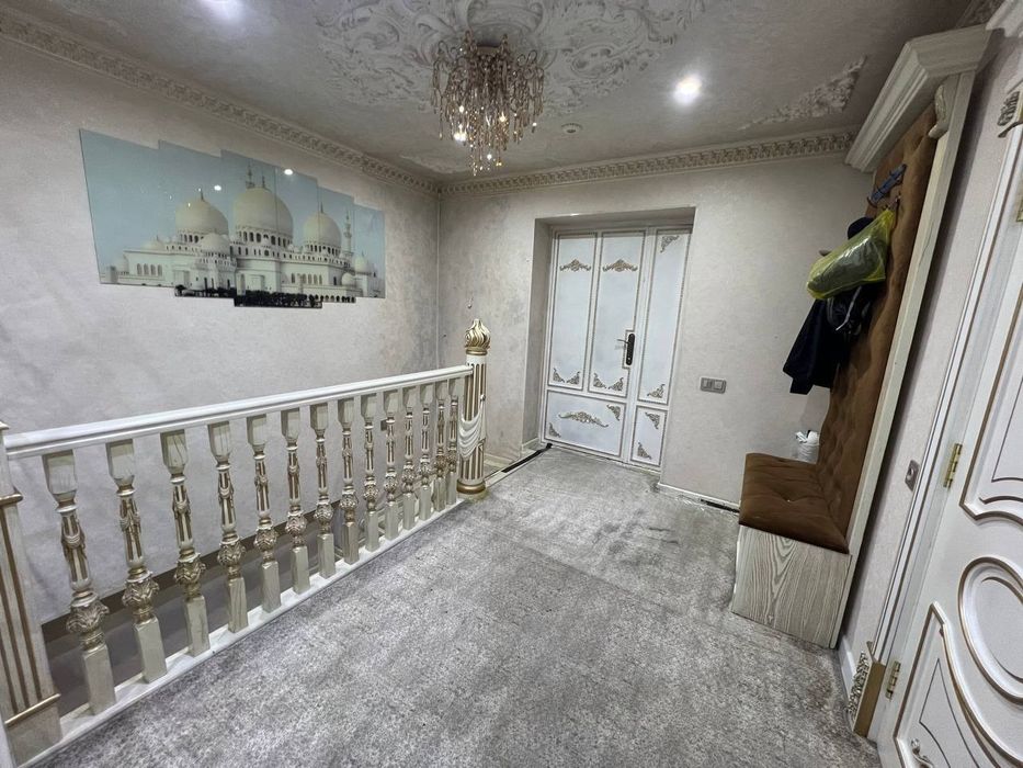 Durujba Qoratosh 3+2 Hona 1 etaj /9  80+80 kv