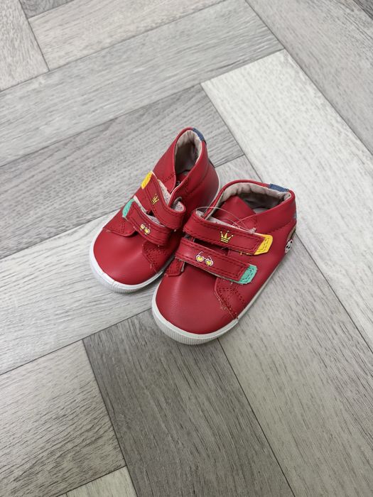 Дешево отдаю детские вещи