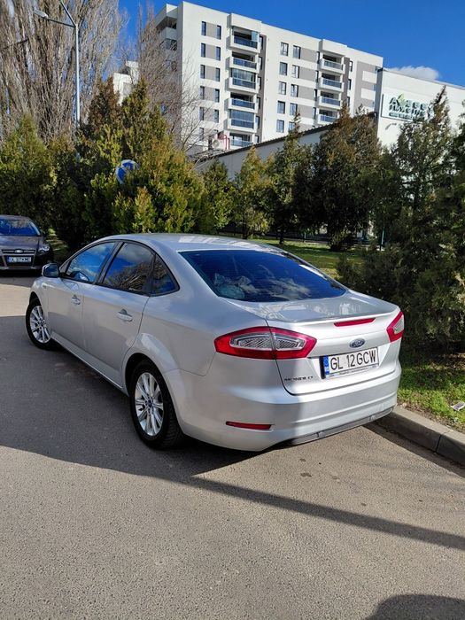 Vând Ford Mondeo 2011