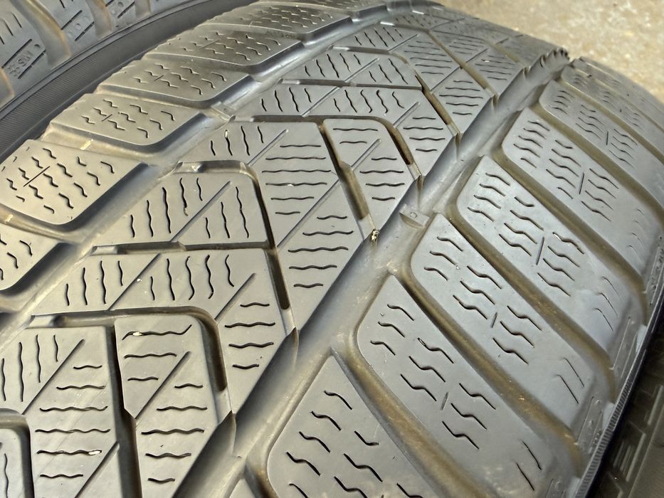 SET 4 Anvelope Iarna 245/50 R19 PIRELLI Sottozero 3 105V - Runflat