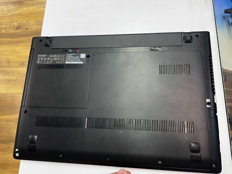 Lenovo G50, 8GB, SSD-256GB, GeForce 820M, 1 GB (video karta)