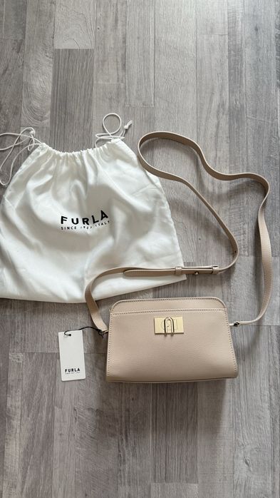 Geantă Furla piele naturala – elegantă și rafinată