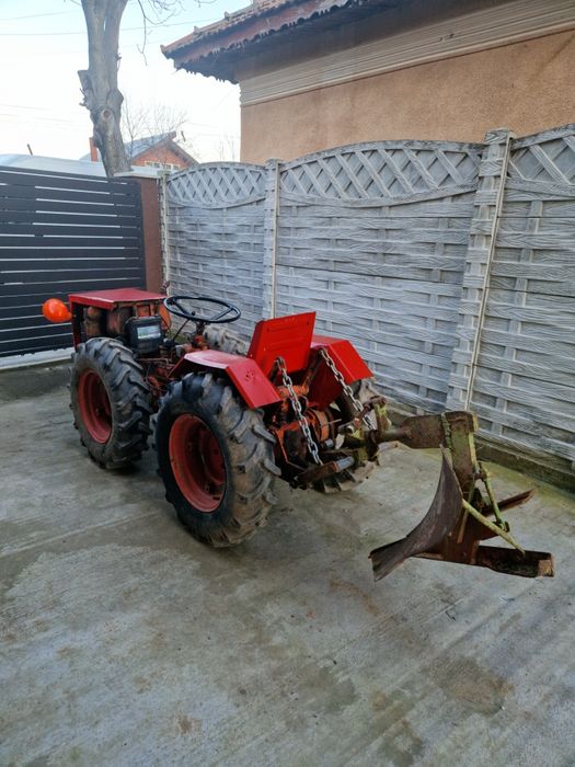 Tractoras articulat Valpadana