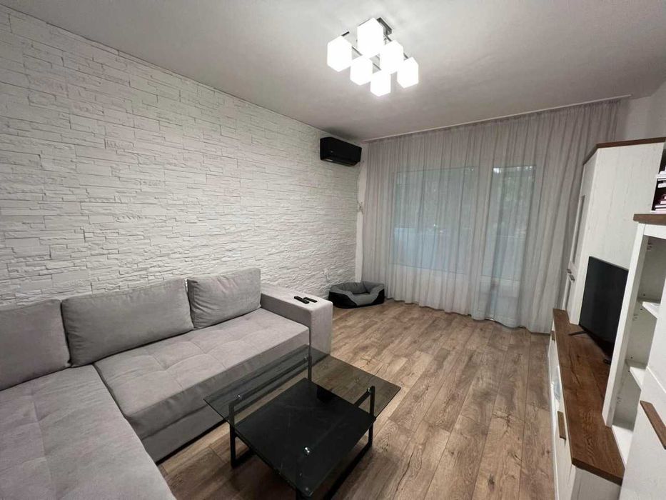 Продава се Тристаен апартамент в Пловдив, Тракия - 93 кв.м за 845 €/кв.м - Снимка #1