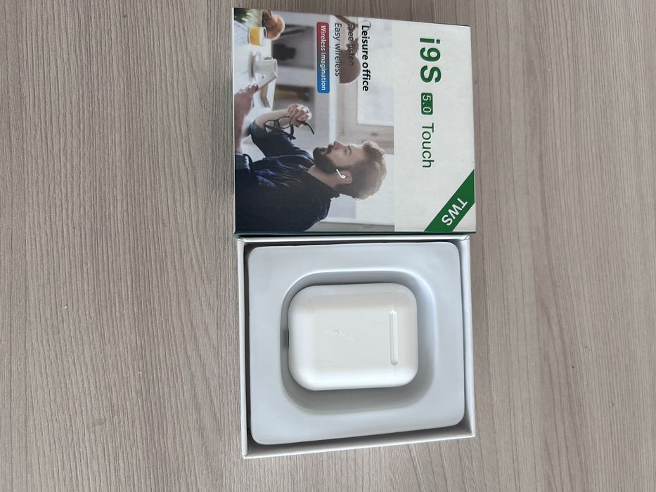 Продам наушники не рабочие