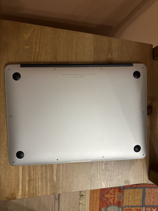 Macbook Air 2017 (память 512 Гб)