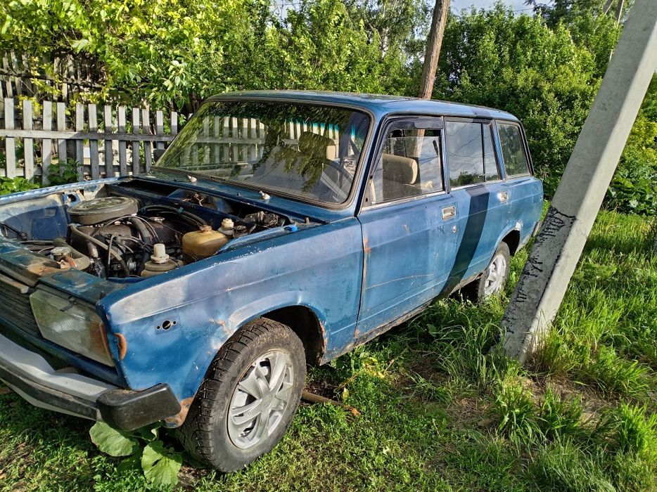 Машина лада 2104