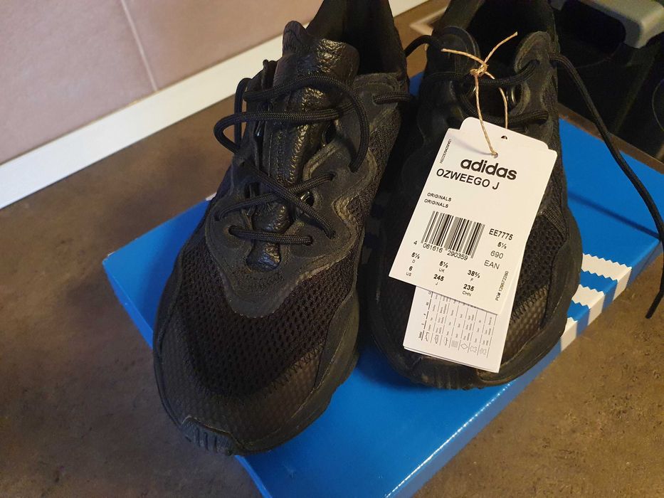 Adidas OZWEEGO дамски